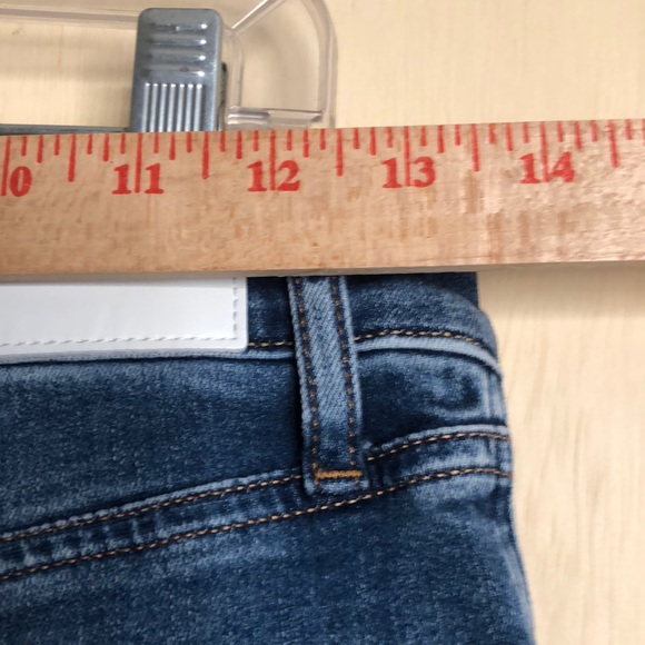 Express jeans button fly. Size 2 short. - Picture 8 of 14